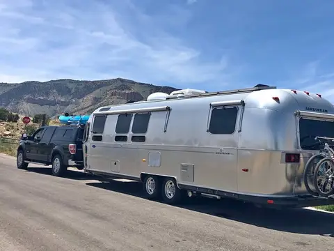2005 Airstream Classic 30 ft — photo 1