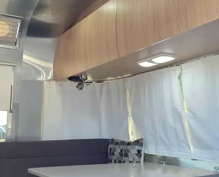 2019 Airstream Flying Cloud 25RBT — photo 5