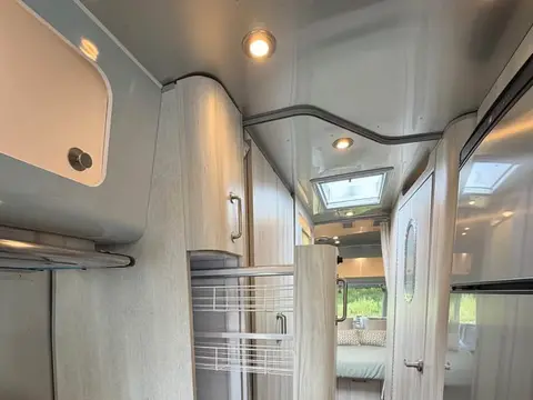 2023 Airstream International 30RB “Coastal Cove” 30 ft — photo 5