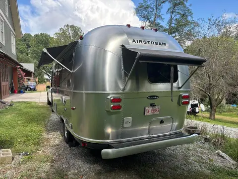 2012 Airstream Flying Cloud 20FB — photo 3