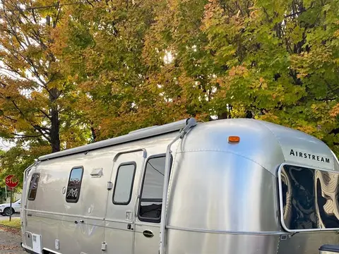 2001 Airstream Safari 25 ft — photo 1