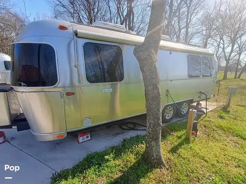 2023 Airstream Flying Cloud 25FB — photo 5