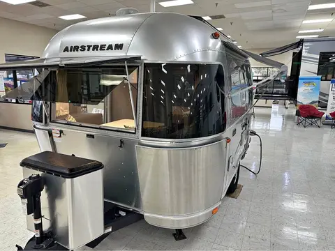 2024 Airstream Caravel 16RB — photo 1