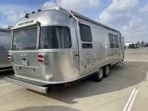 2018 Airstream International Serenity 28RB — photo 4
