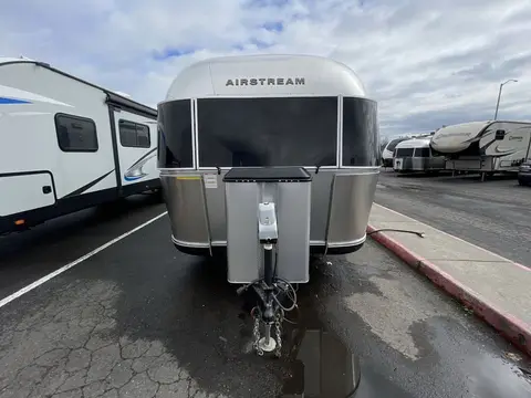 2017 Airstream Classic 30 — photo 4