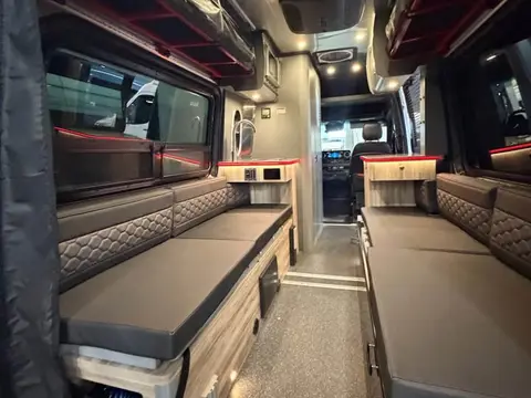 2025 Airstream Interstate 19X AWD — photo 4