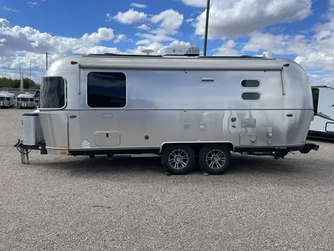 2025 Airstream Tradewind 23FB — photo 3