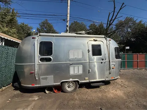 2015 Airstream International Serenity — photo 2