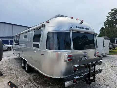 2025 Airstream International 30RBQ; — photo 2