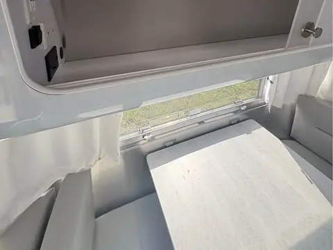 2025 Airstream International 27FB — photo 5