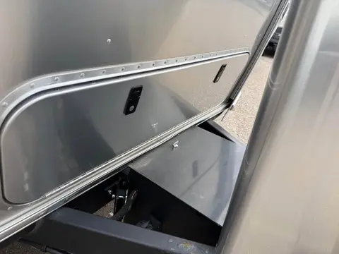 2022 Airstream Flying Cloud 27FB Queen — photo 3