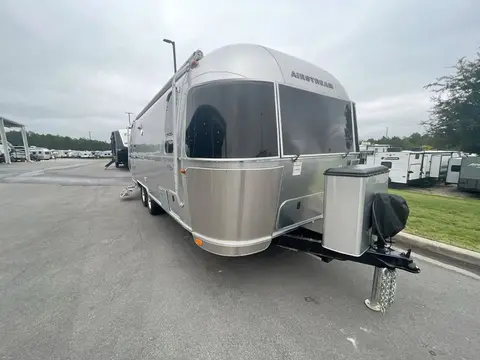 2017 Airstream Flying Cloud 25FBT; — photo 2