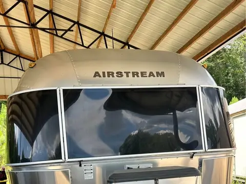 2006 Airstream Classic 25’ RBQ; 25 ft — photo 4