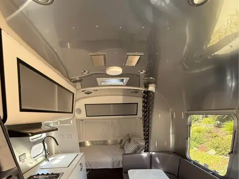 2020 Airstream Caravel 22FB — photo 3