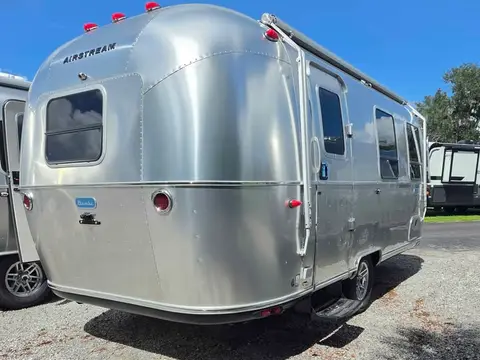 2027 Airstream Bambi 22FB — photo 2