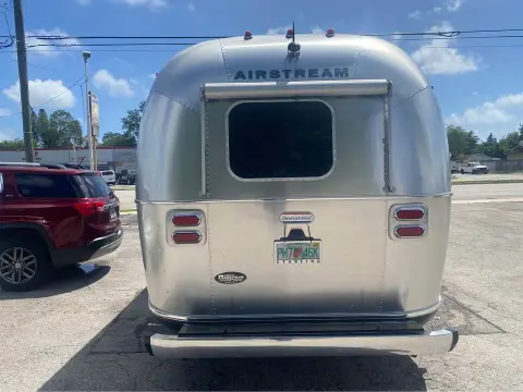 2023 Airstream International 23 ft — photo 4
