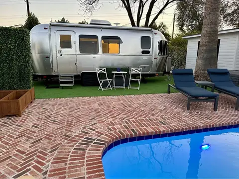 2023 Airstream Flying Cloud 23FB — photo 2