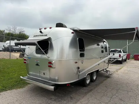 2019 Airstream International 23CB — photo 5