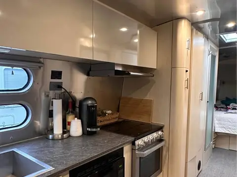 2021 Airstream Flying Cloud 30 ft — photo 5