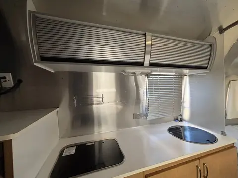 2015 Airstream Sport 22FB — photo 5