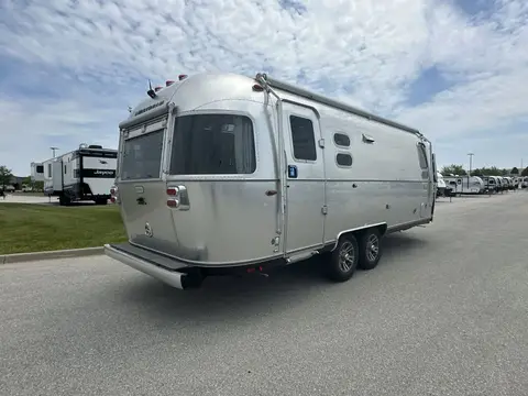 2025 Airstream Tradewind 25FB — photo 4