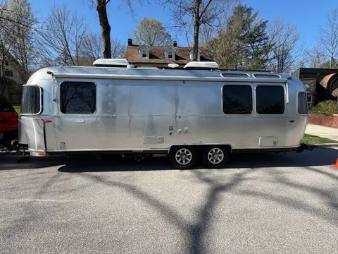 2023 Airstream Flying Cloud — photo 5