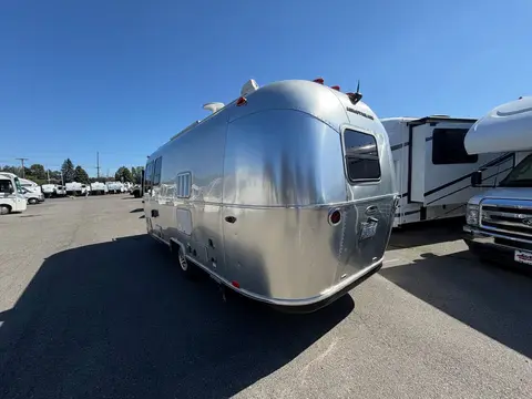 2019 Airstream Sport Bambi 22FB — photo 3