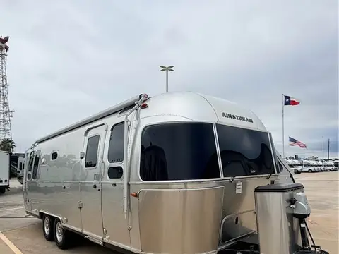 2019 Airstream Flying Cloud 26RB — photo 1