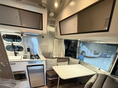 2024 Airstream Caravel 16RB — photo 4
