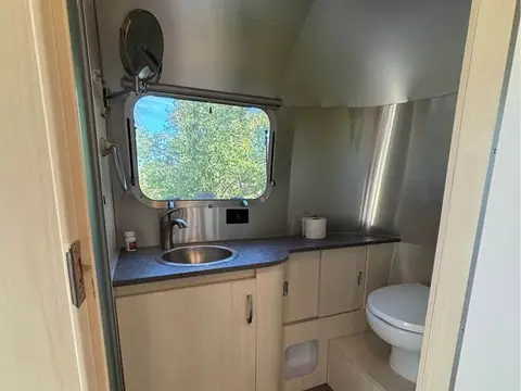 2023 Airstream Flying Cloud 23FB — photo 5