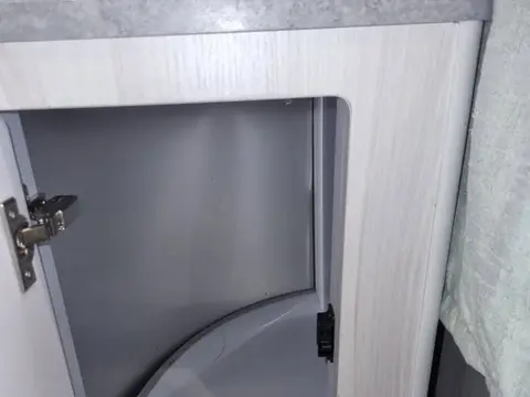 2023 Airstream International 27 ft — photo 5