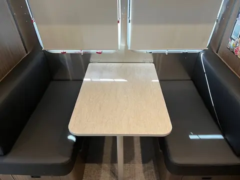 2021 Airstream Caravel — photo 4