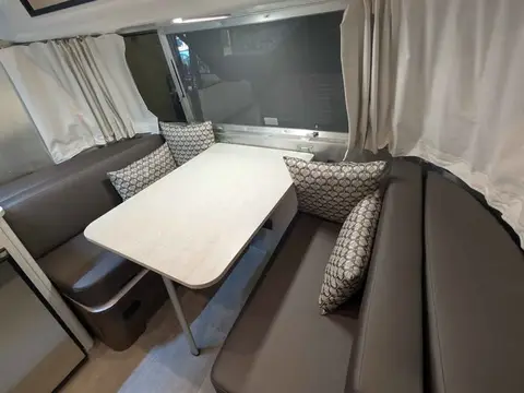 2024 Airstream Caravel 16RB — photo 5