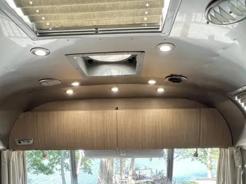 2018 Airstream Flying Cloud — photo 5