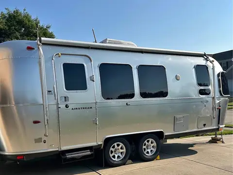 2014 Airstream Flying Cloud 23 ft — photo 1