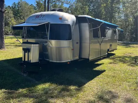 2002 Airstream Classic 30 ft — photo 2