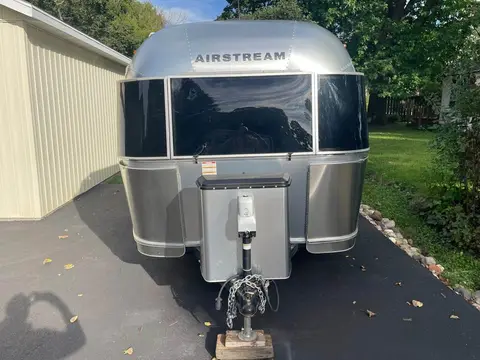 2019 Airstream Flying Cloud — photo 2