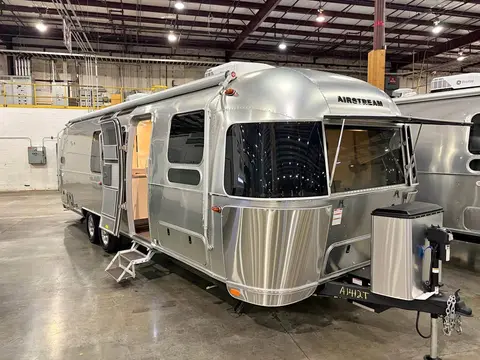 2026 Airstream Flying Cloud Bunk Twin — photo 1