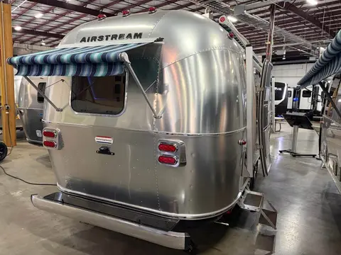 2026 Airstream International 23FB — photo 5