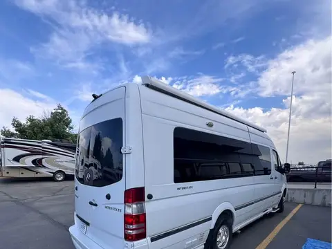 2017 Airstream Interstate twin bed mercedes — photo 2