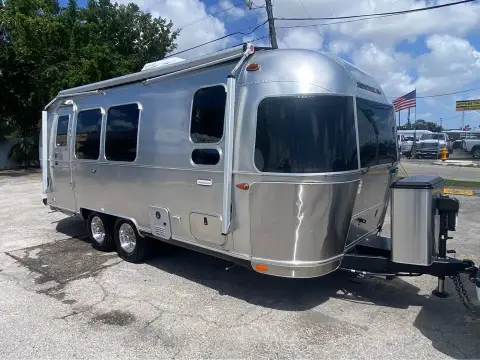 2023 Airstream International 23 ft — photo 5