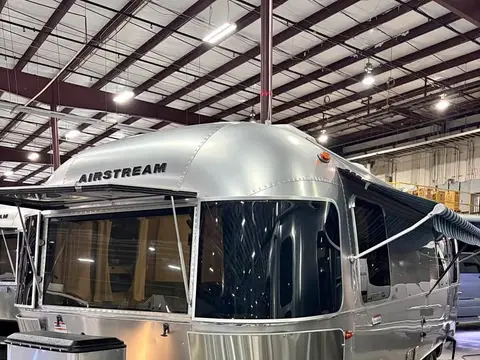 2026 Airstream International Twin — photo 1