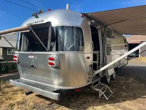 2019 Airstream International Serenity — photo 1