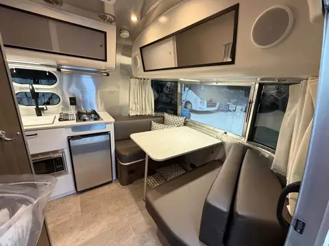 2024 Airstream Caravel — photo 4