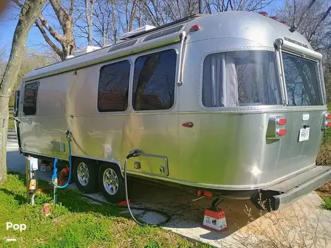 2023 Airstream Flying Cloud 25FB — photo 3