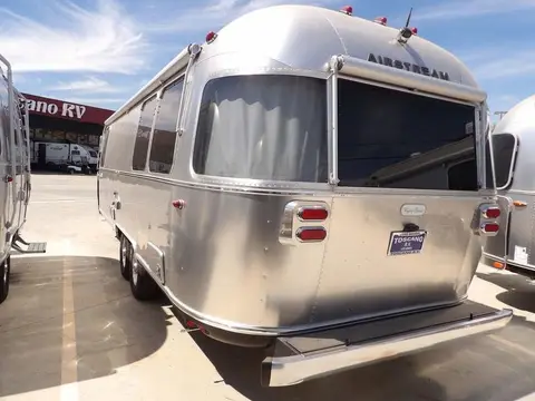 2025 Airstream Flying Cloud 27FB — photo 4