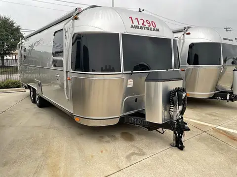 2018 Airstream International Signature 27FBQ — photo 1