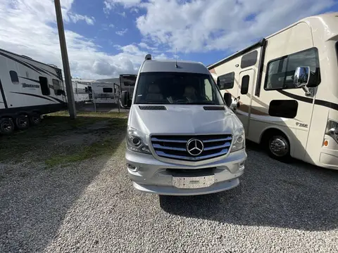 2018 Airstream Tommy Bahama Interstate Edition; LOUNGE — photo 4