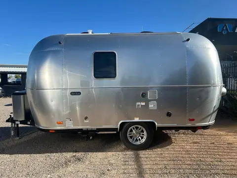 2027 Airstream World Traveler 17RB — photo 1
