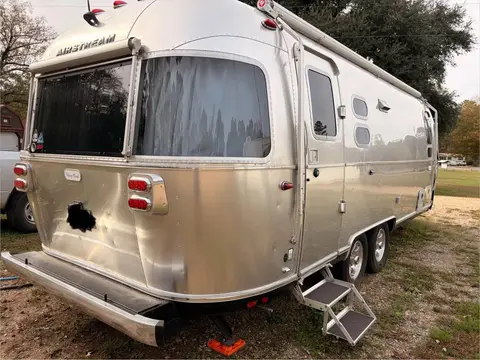2022 Airstream Flying Cloud 25 FB — photo 3